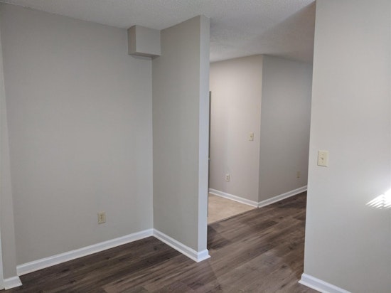 The lowest priced apartment rentals in West End Park, Nashville