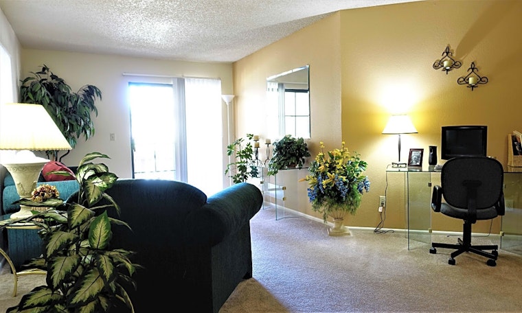 The cheapest apartment rentals in Deer Valley, Phoenix