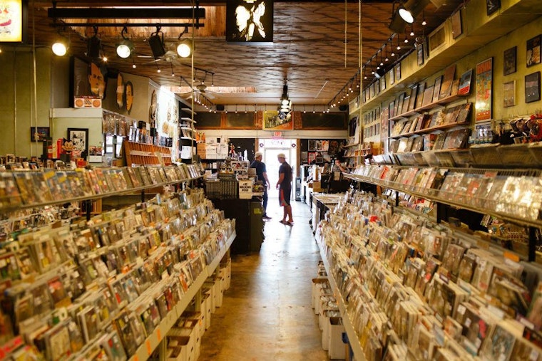 Vice City Guide: Shop at Criminal Records
