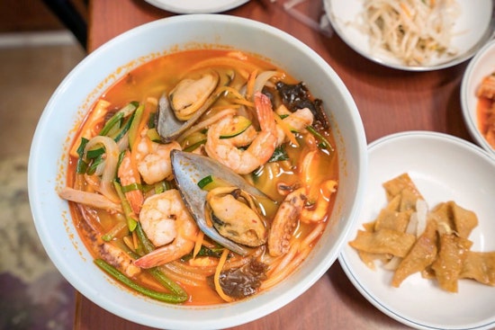 Check out the 4 most popular spots in Jacksonville's Spring Glen neighborhood