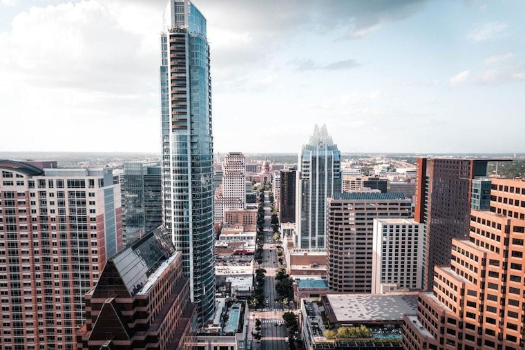 Top Austin news: Coyote is seen chasing dog; lawsuit alleges racial bullying at Bowie High; more