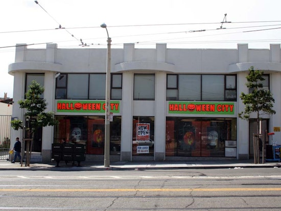 Church Street Blockbuster Now a Halloween City