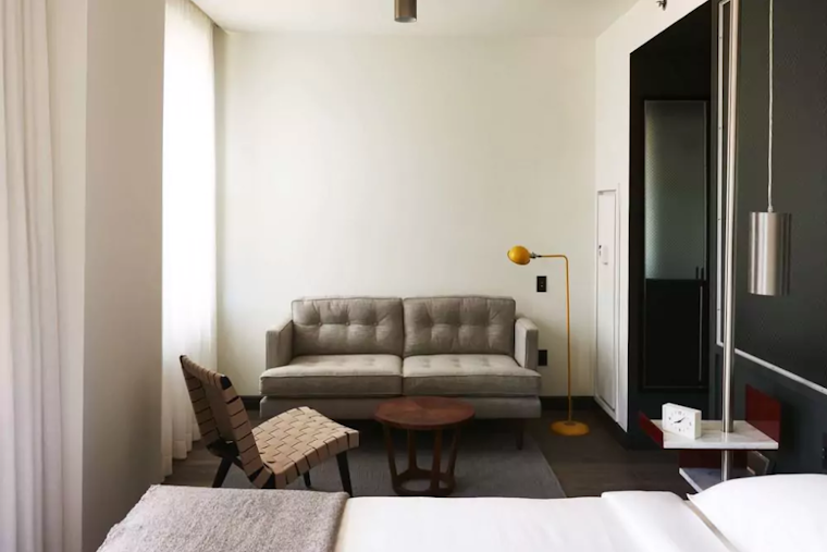 Where To Stay The Night In Chicago's Wicker Park Neighborhood