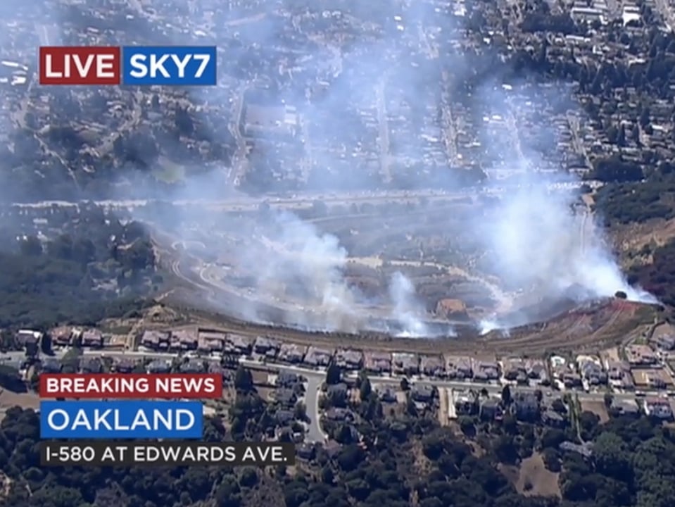 4-Alarm Oakland Hills Fire Threatens 50+ Homes, Evacuations Ordered