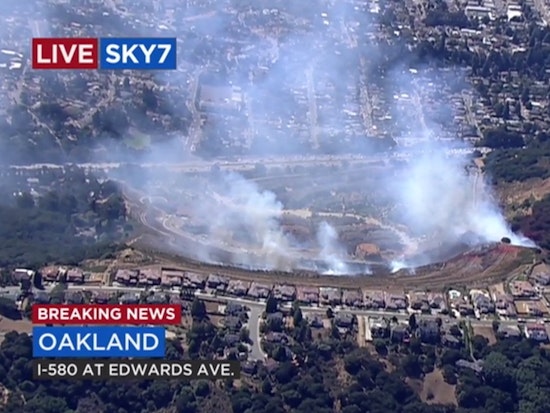 4-Alarm Oakland Hills Fire Threatens 50+ Homes, Evacuations Ordered