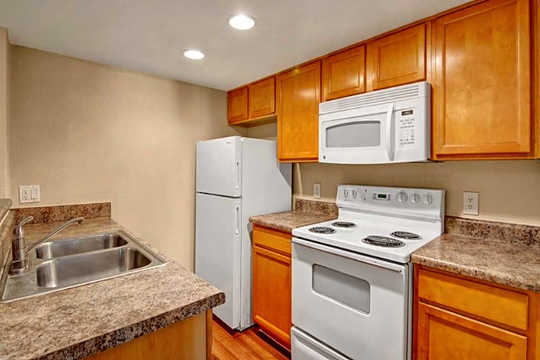 Renting in Mesa: What will $900 get you?