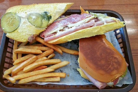 Explore the 4 top spots in Tampa's Plaza Terrace neighborhood