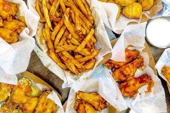 Bird Box brings chicken wings and more to Valley Glen
