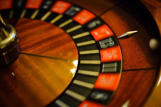 Top Boston news: Alleged roulette cheats nabbed at casino opening; knitting site bans Trump support