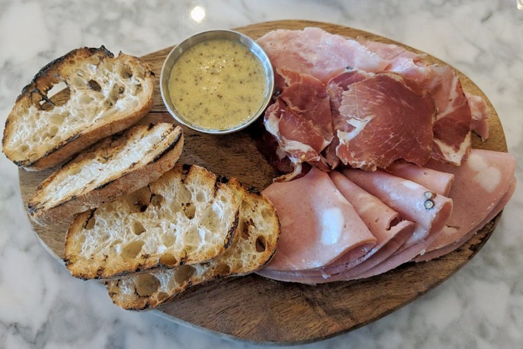 Grand Lake Kitchen opens new location in Dimond