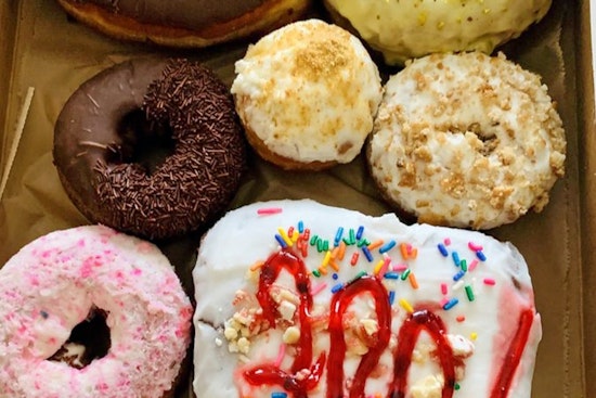 Donut Bar opens new location in Village Center