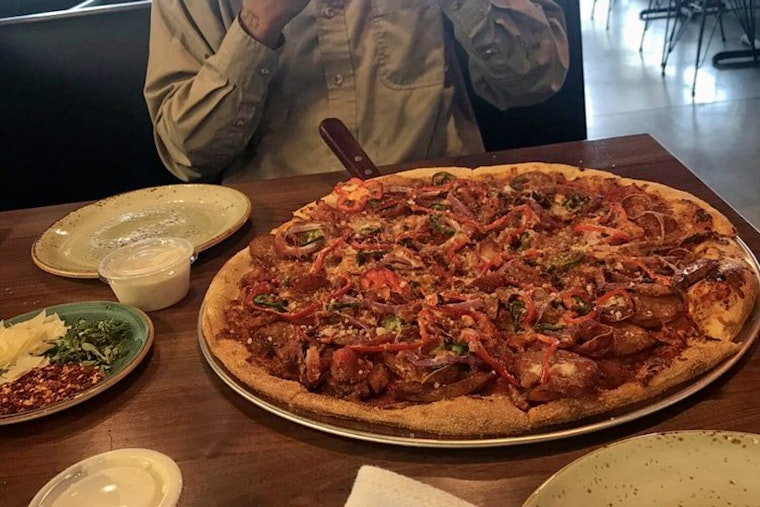 'Luna Pizzeria' Makes Mid-West Debut, With Pizza And More