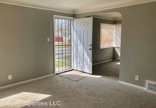 Renting in Detroit: What will $900 get you?