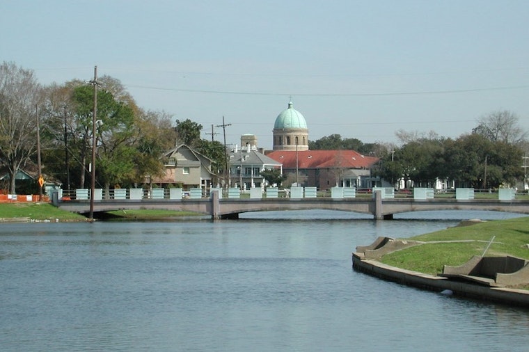 Top New Orleans news: Asian eels invade Bayou St. John; 40 bullets fly in drugstore shootout; more