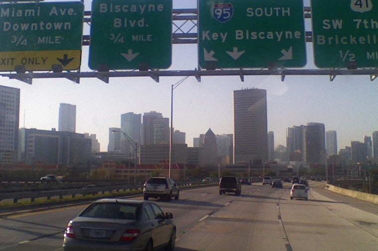 Top Miami news: Officer hurt after I-95 chase; court steps up deportations; more
