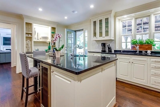 Atlanta apartments fit for the rich and famous
