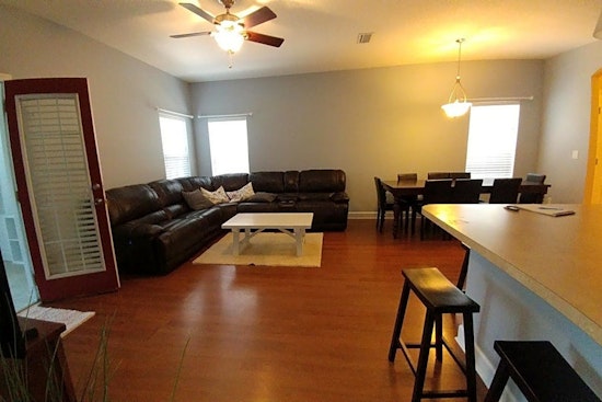 Renting in Jacksonville: What will $2,200 get you?