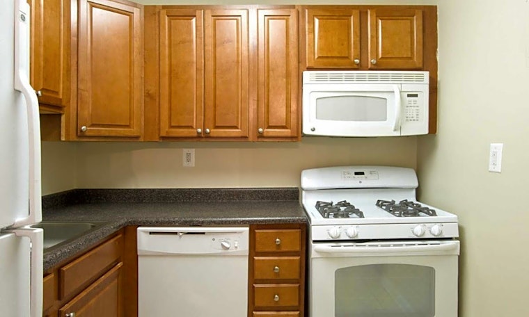 What will $1,900 rent you in Chevy Chase, this month?