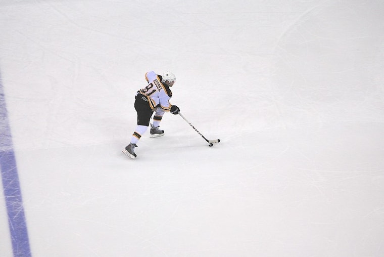 Top Pittsburgh news: Traded Penguins' fan favorite thanks city; woman stabbed to death; more