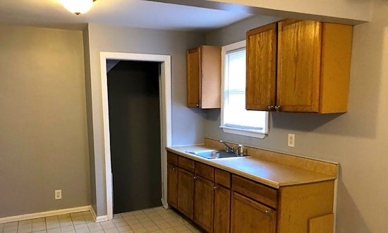 What will $800 rent you in Warrendale, this month?