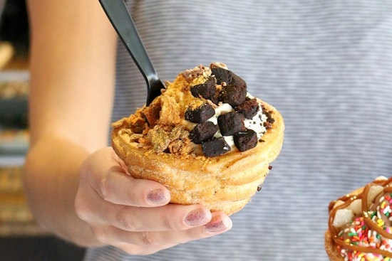 'La Bodega Del Barrio' Brings Tacos, Churros To River North