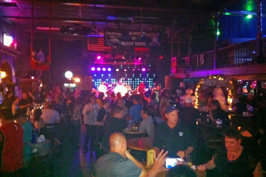 Arlington's top 4 dive bars to visit now