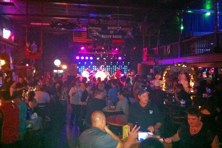 Arlington's top 4 dive bars to visit now