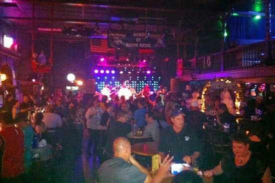 Arlington's top 4 dive bars to visit now