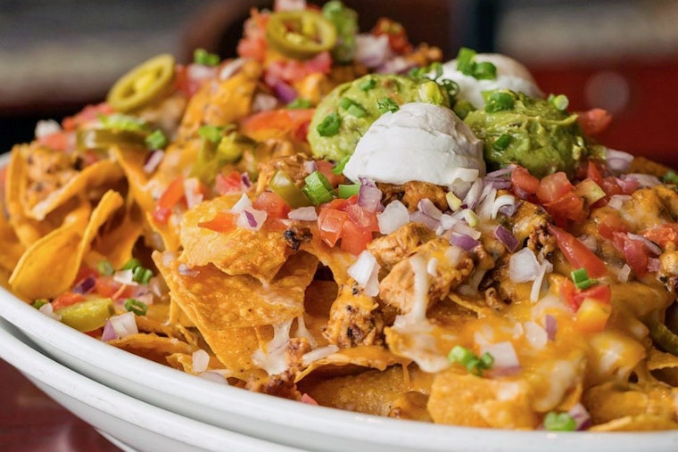 New American spot Duckworth's Grill & Taphouse Rea Farms opens in  Providence Crossing
