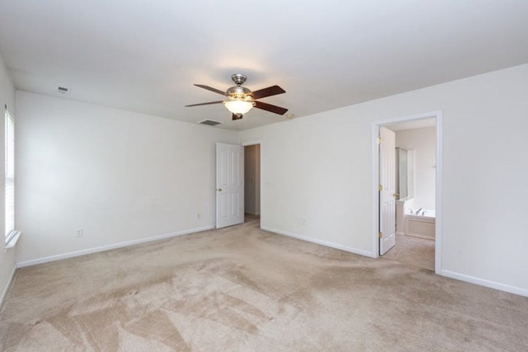 The most affordable apartment rentals in Provincetowne, Charlotte