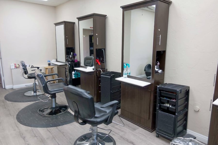 New Salon 'Top Hair' Now Open In Northridge