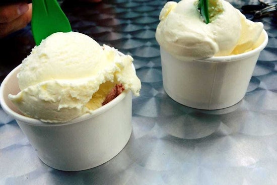 Explore the 5 most popular spots in Kansas City's South Plaza neighborhood