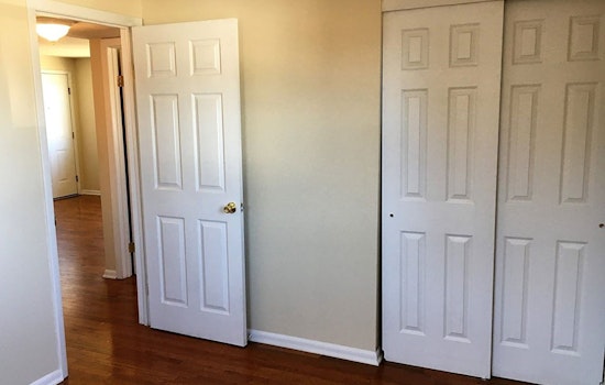 What will $800 rent you in North Linden, right now?