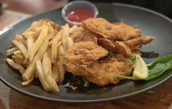 New Midtown seafood spot Saltwater Crab opens its doors