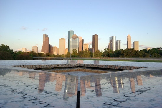 Top Houston news: Mom accused of threatening to kill 2-year-old; suspect shoots man at gym; more
