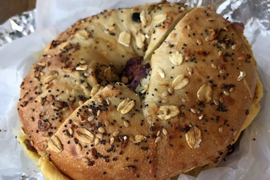 Taste Of New York Bagels & Deli brings coffee and tea fare to Lakeview