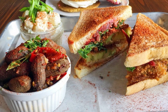 Your guide to the 5 top spots in Orlando's East Central Park neighborhood