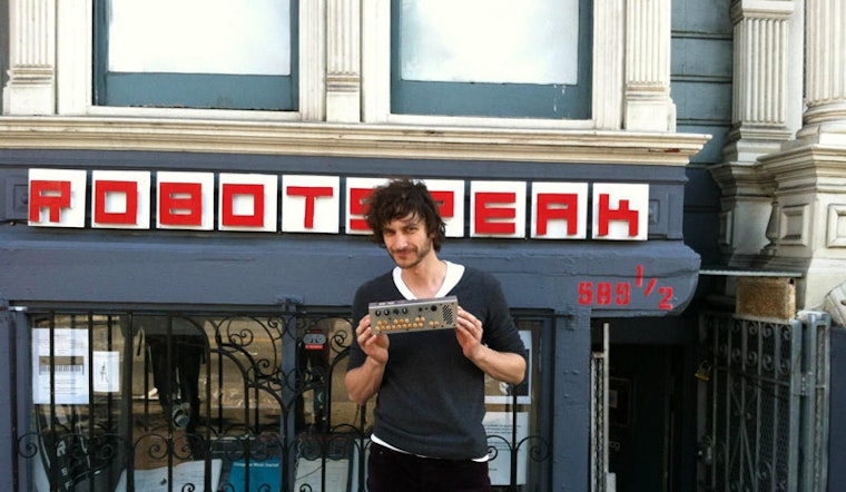 Gotye Visits Robotspeak