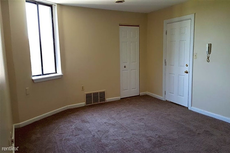Renting in Detroit: What will $800 get you?