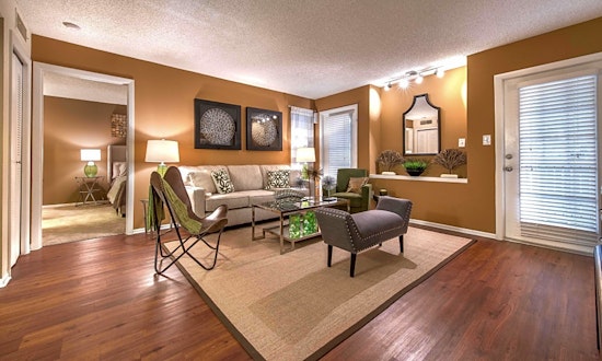 Renting in Saint Petersburg: What will $1,600 get you?