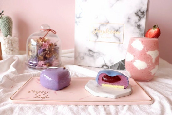 Get desserts and more at Outer Sunset's new Daydream Cake Shop