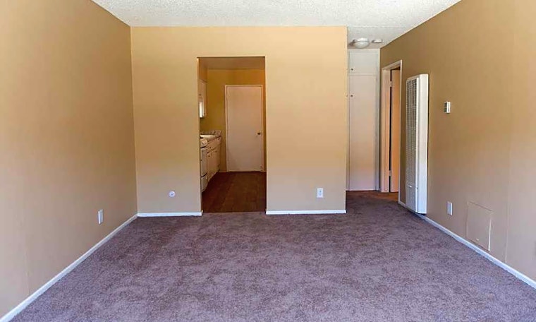 The cheapest apartment rentals in Reseda, Los Angeles