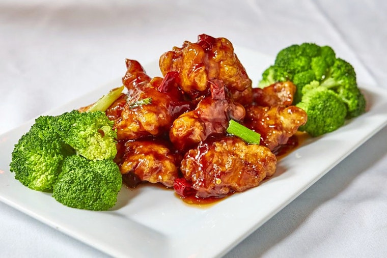 New Upper East Side Chinese spot Ollie's To Go opens its doors