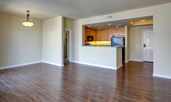 What will $2,600 rent you in Sherman Oaks, this month?