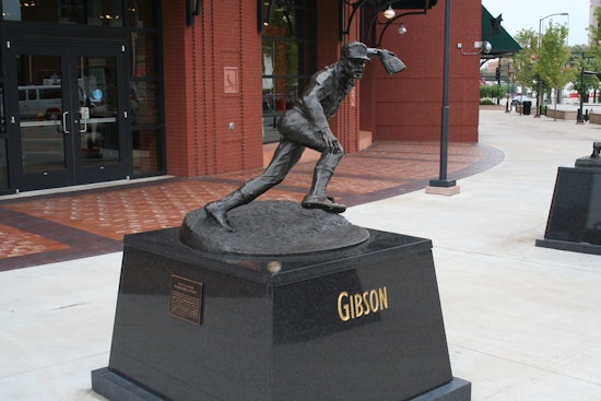 Top St. Louis news: Hall of Famer Gibson battling cancer; obstacles hinder county jail director
