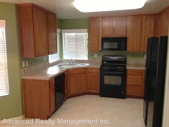 Renting in Bakersfield: What will $1,600 get you?