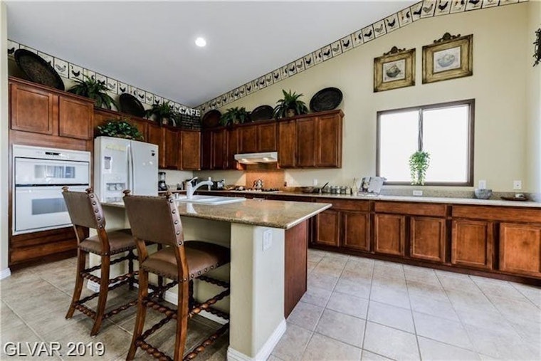 Renting in Las Vegas: What will $2,700 get you?