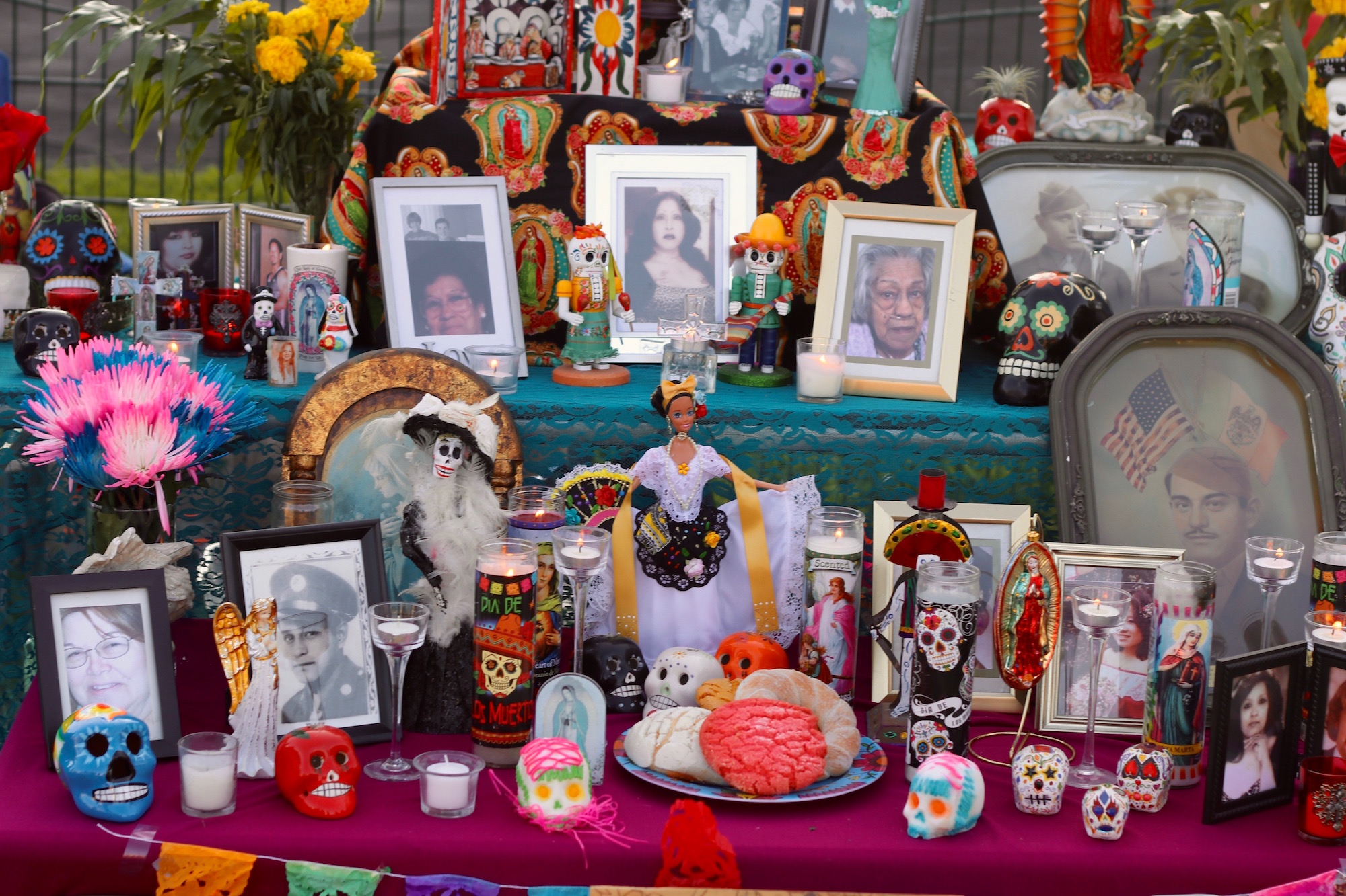 Scenes From San Francisco's 35th Annual Día De Los Muertos