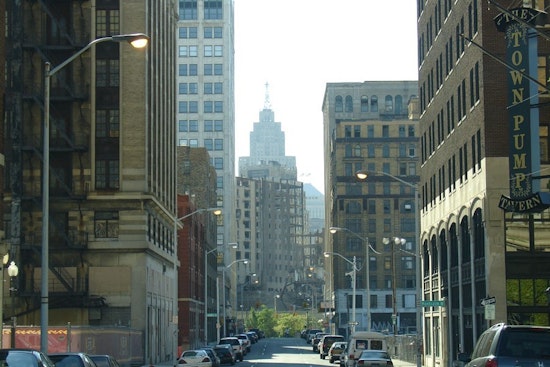 Top Detroit news: Theater an 'amazing' parking structure; woman accuses serial killing suspect