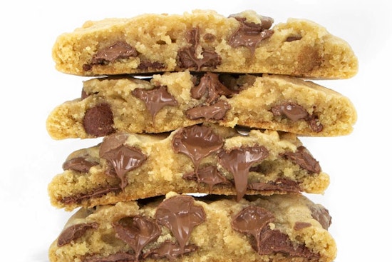Crumbl Cookies makes debut in Mesa East, with desserts and more